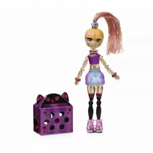 New twisty girlz krystal kool transforming doll to collectible bracelet mystery